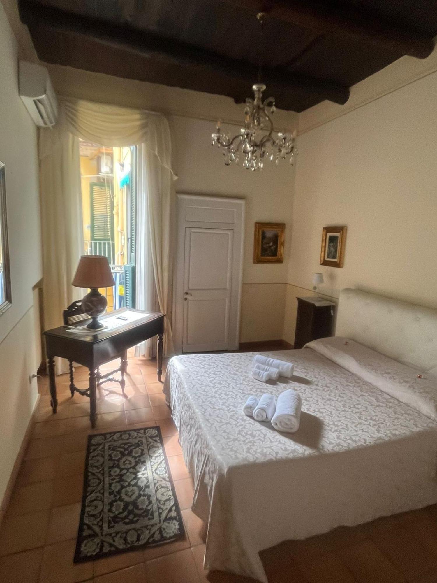 Maison Barriera - Luxury Suites - Salerno City Center Exteriér fotografie